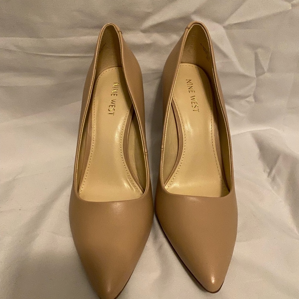 NINE WEST PUMPS cream/nude SIZE 7 - Picture 4 of 9